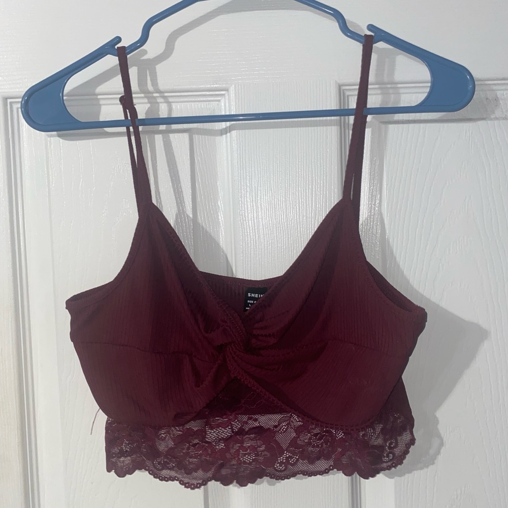 Cropped Tank Top With Lace